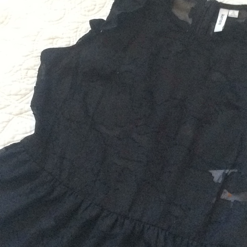 NWT Kenzie Floral Peplum Top - Picture 2 of 7